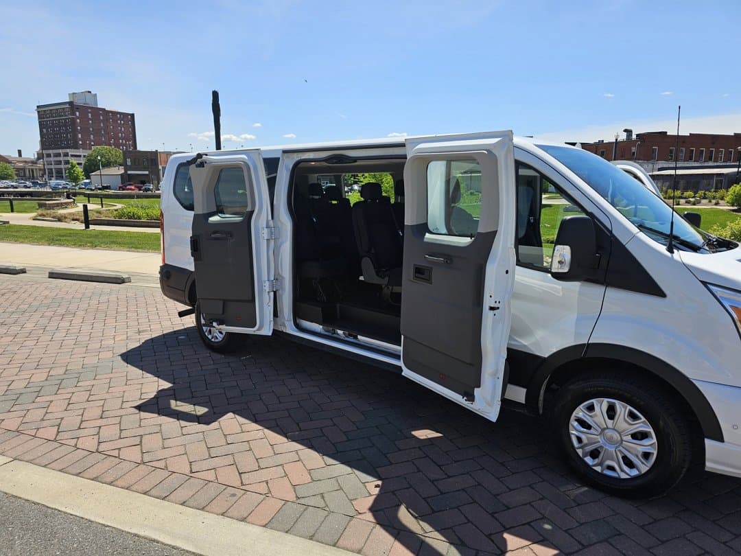 Ford Transit Low Roof Vans Cloth Seats 15 Passenger