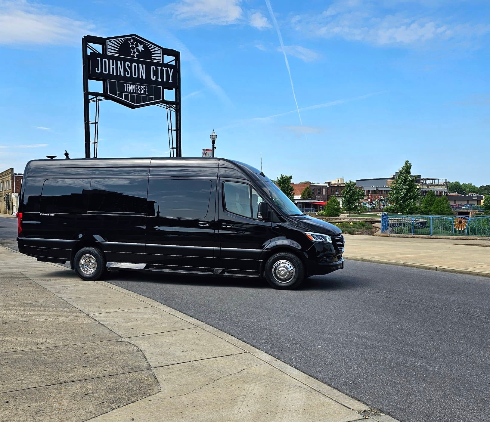 Mercedes Ultimate Coach 10 Passenger